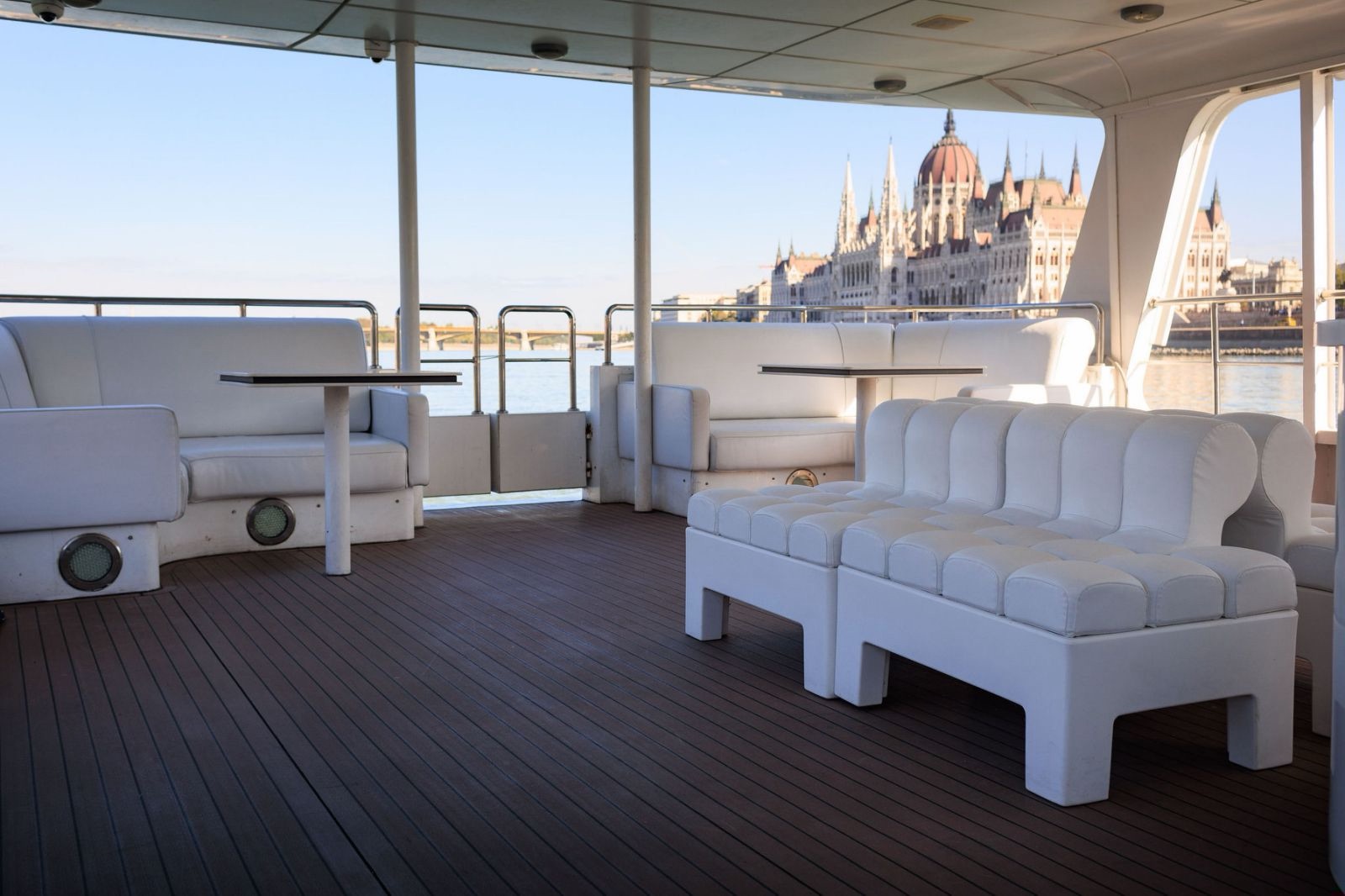 Upper deck Phoenix I Budapest Parliament