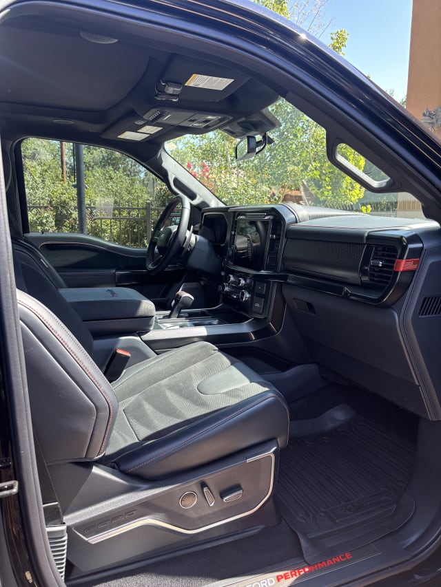 Car detailing service 5