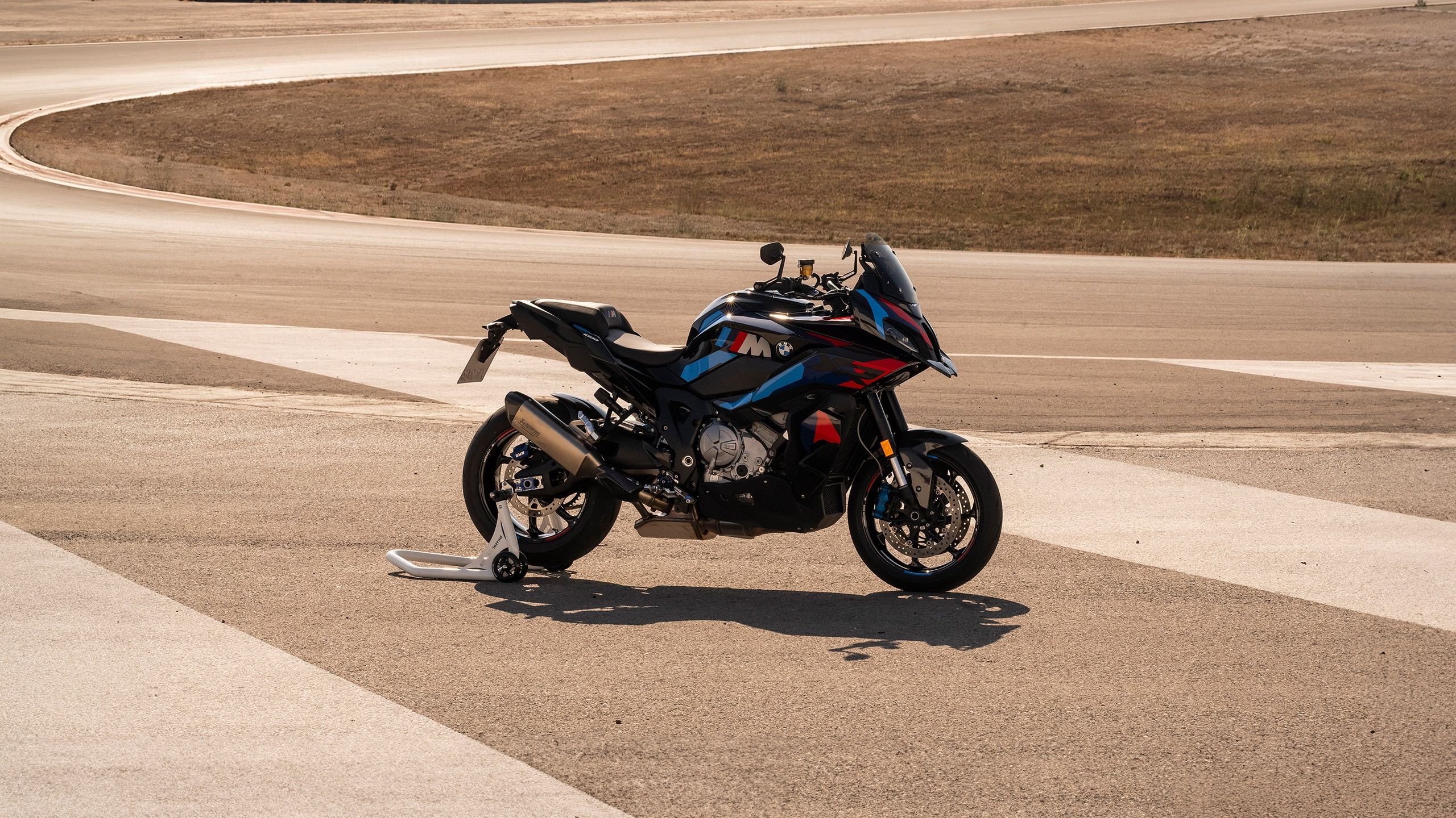 BMW M 1000 XR