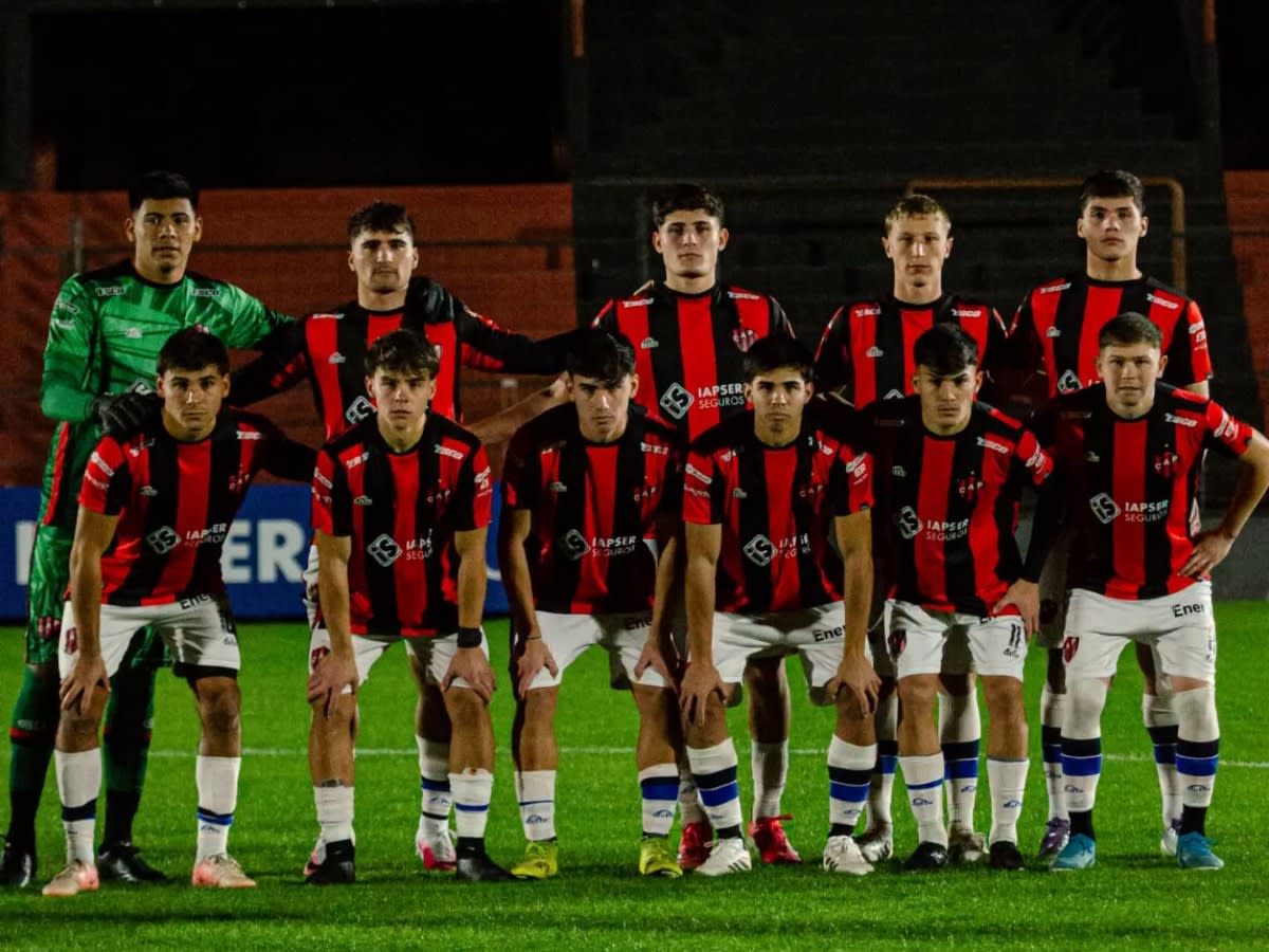 Formación de Patronato, con los crespenses Gassmann y Jumilla como titulares. 