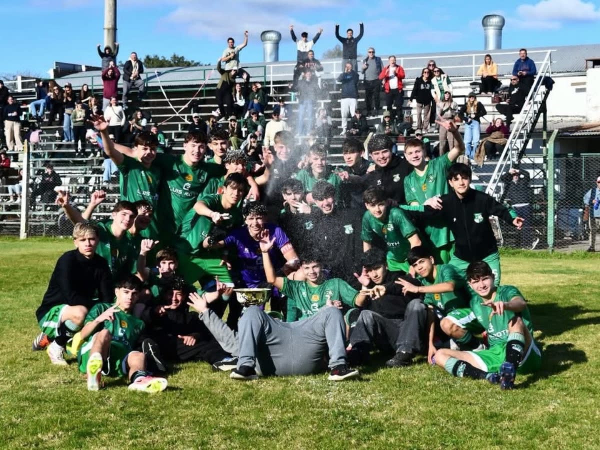 EL VERDE YA SALIÓ CAMPEÓN