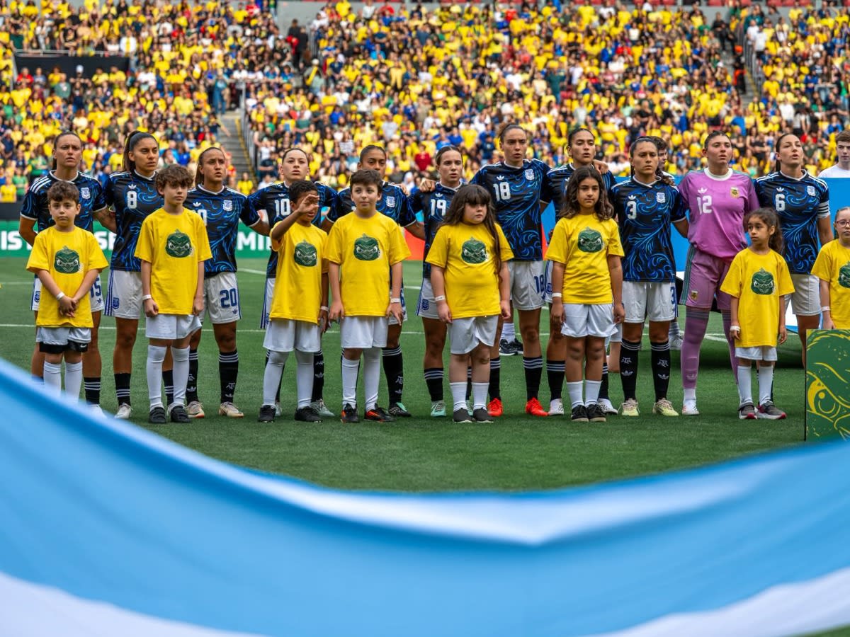 20.30 hs se jugará el segundo partido.