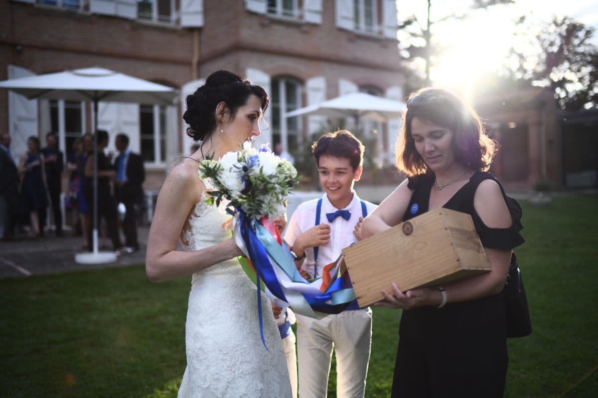 Delphine, aux côtés de la mariée le jour J