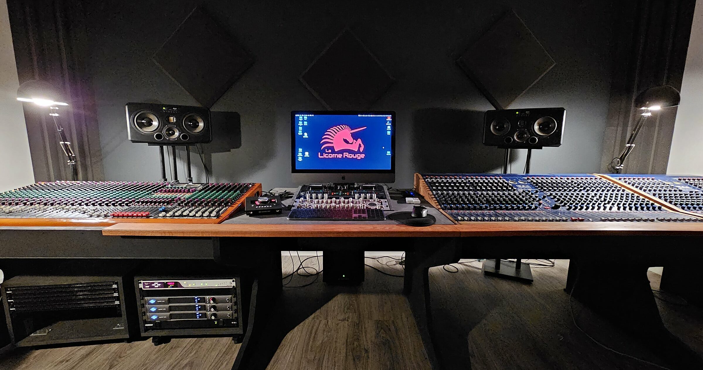 Régie A des Studios La Licorne Rouge à Cesson-Sévigné, studio d'enregistrement près de Rennes