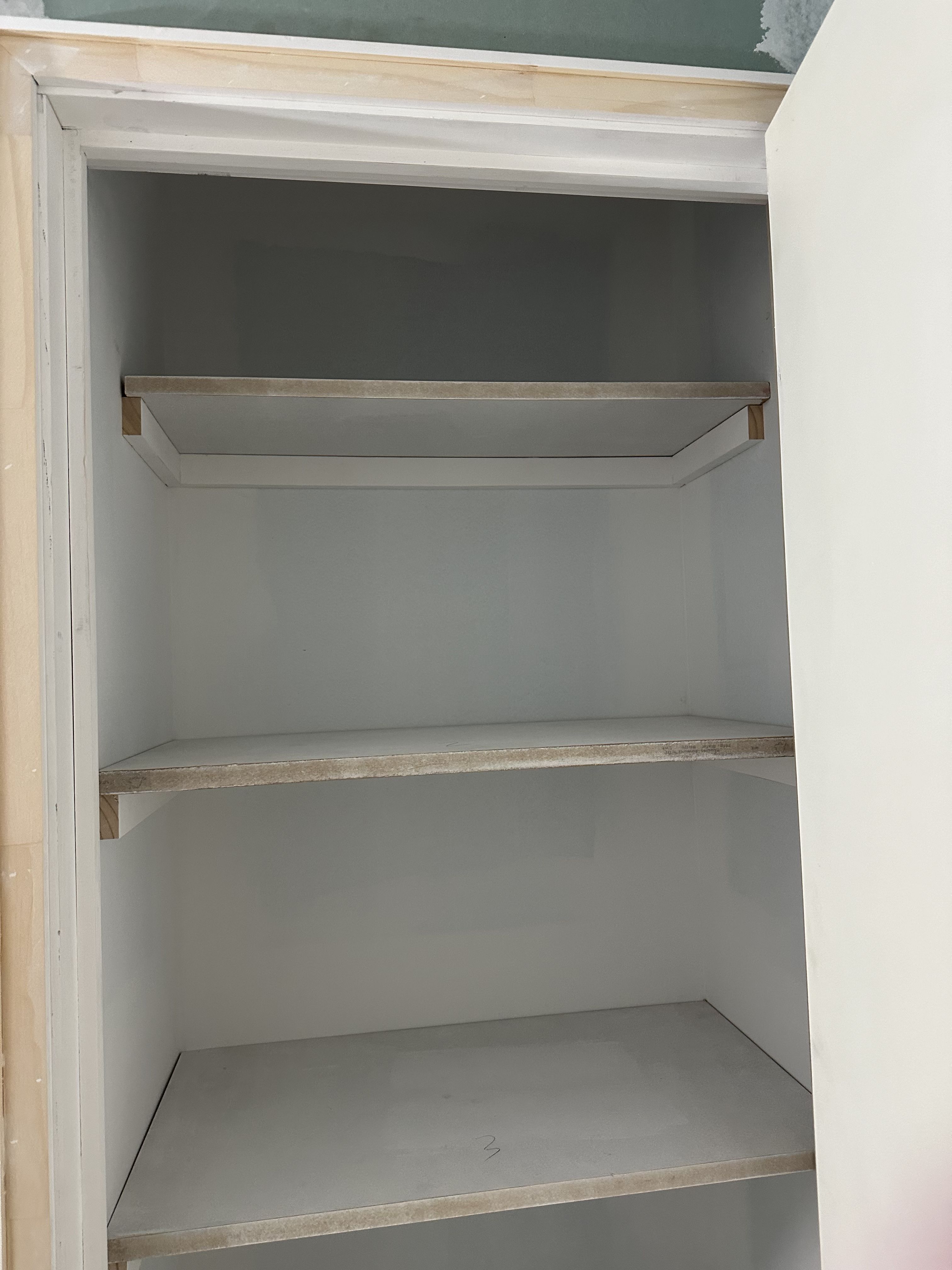 Plaza Street East Apt. - Finish work