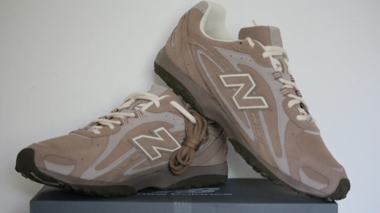 NEW BALANCE 204L