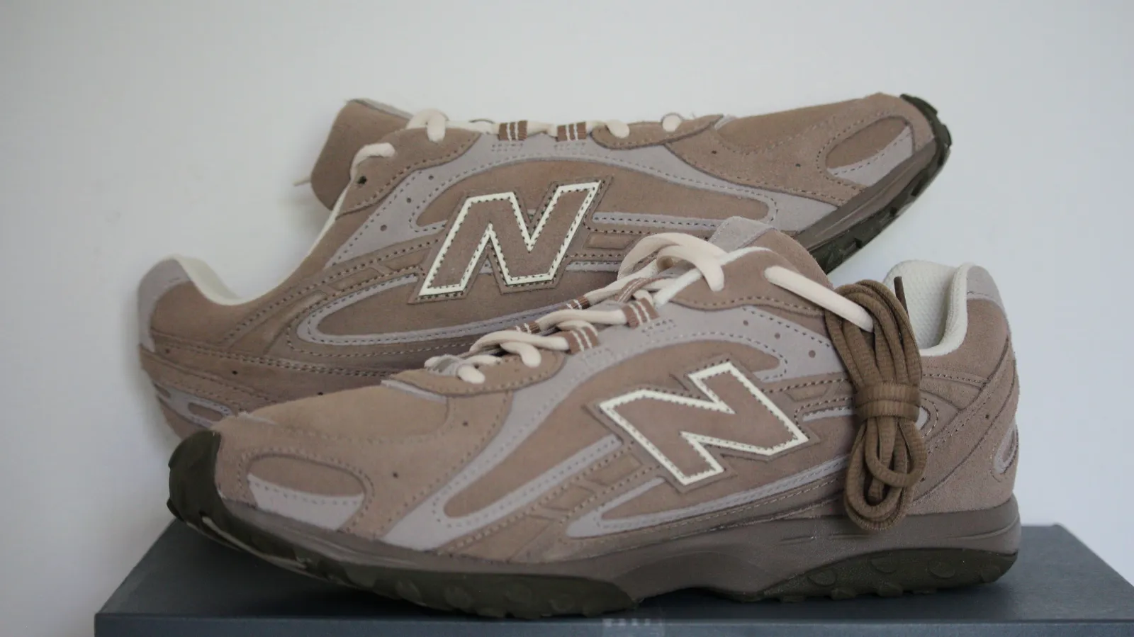 NEW BALANCE 204L