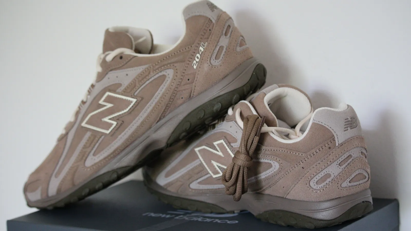 NEW BALANCE 204L