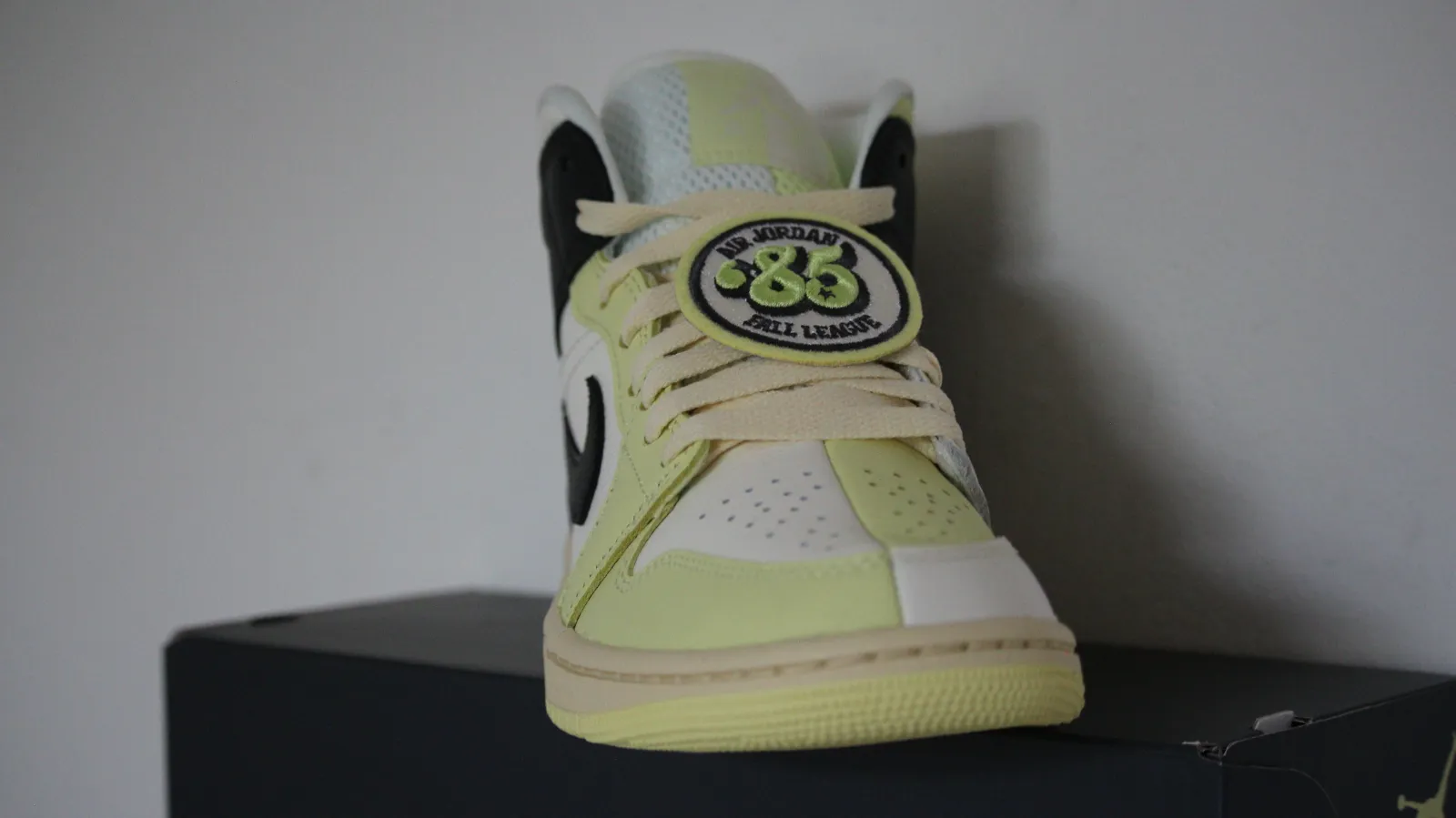 AIR JORDAN 1 MID SE