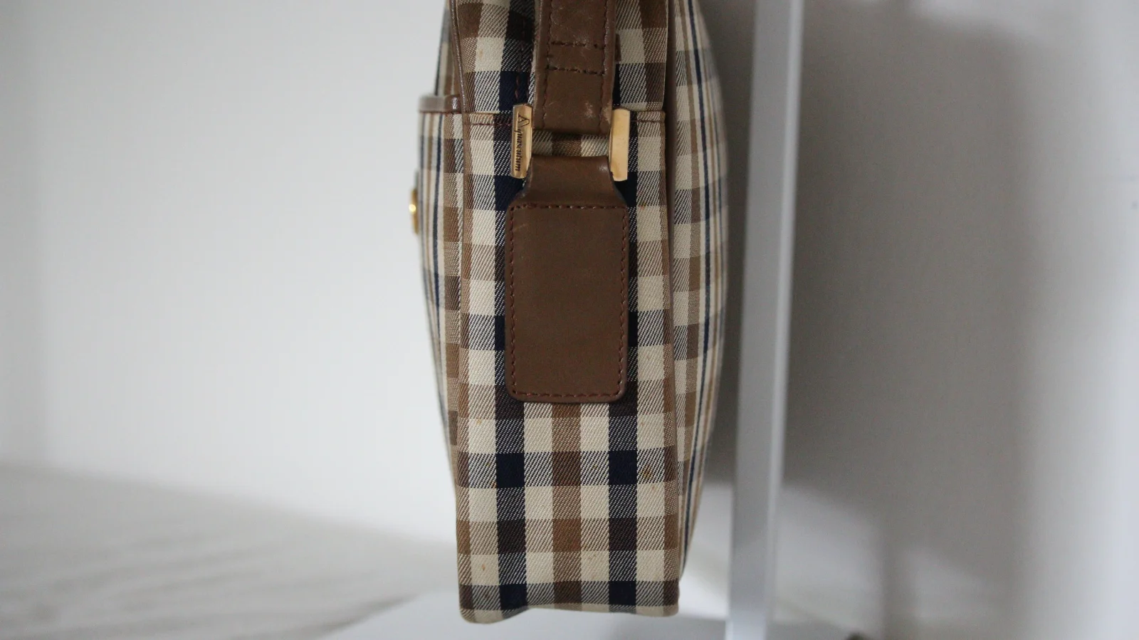 AQUASCUTUM CROSSBODY BAG