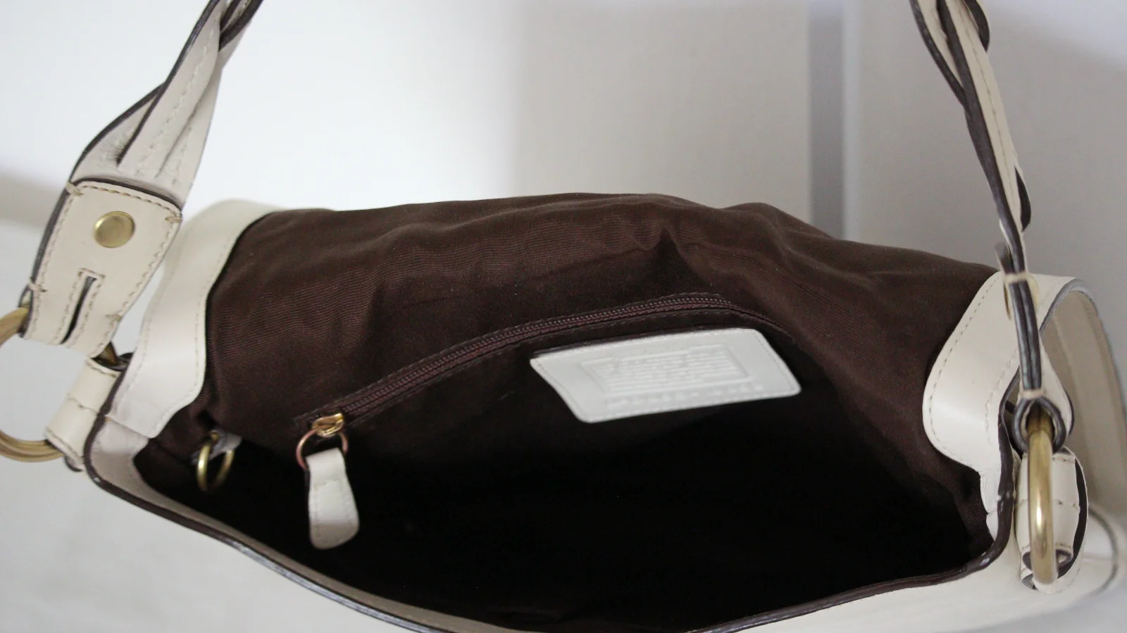 COACH SLING BAG