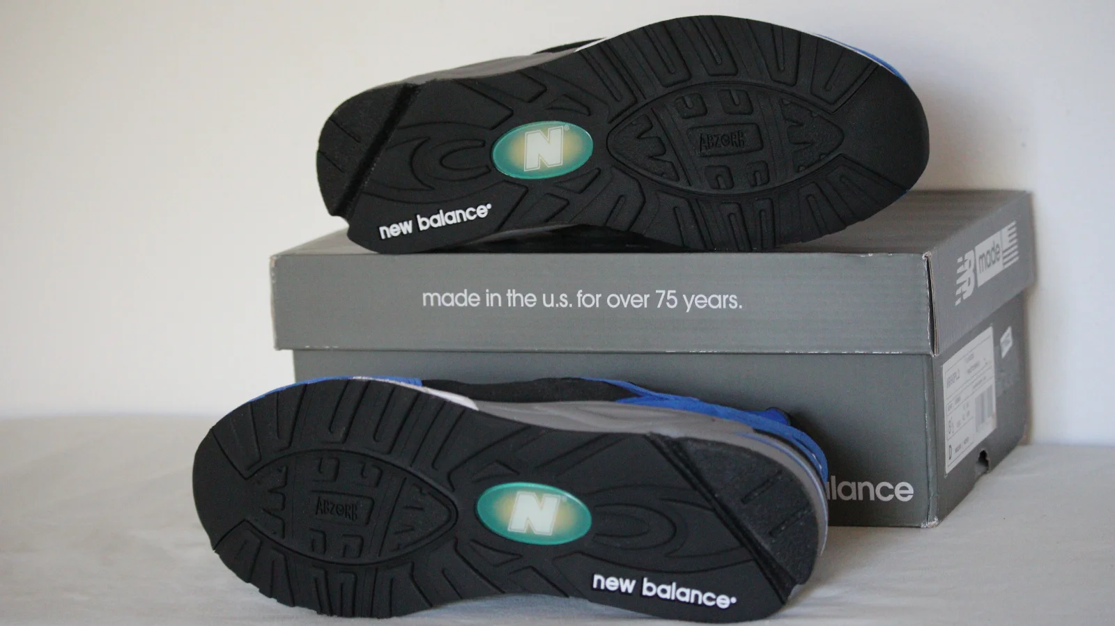 NEW BALANCE 990v2