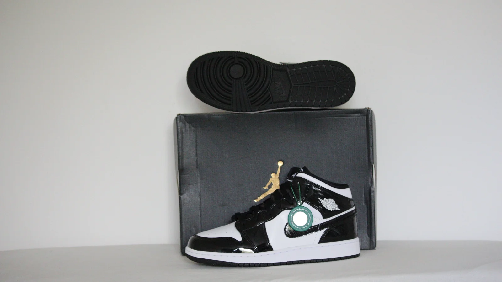 AIR JORDAN 1 MID SE (GS)