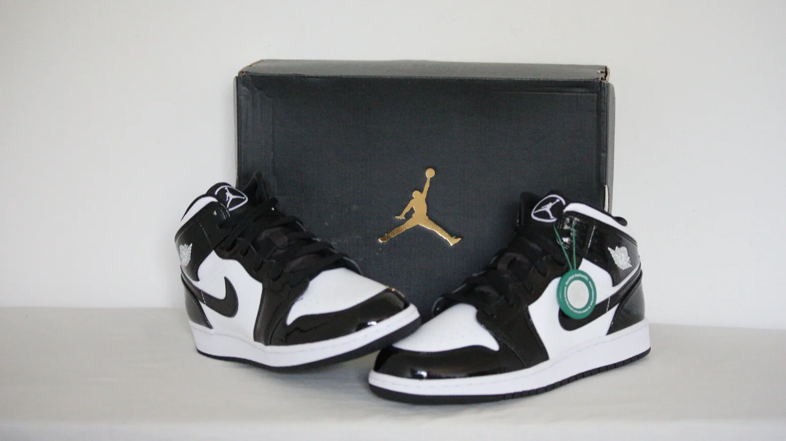 AIR JORDAN 1 MID SE (GS)