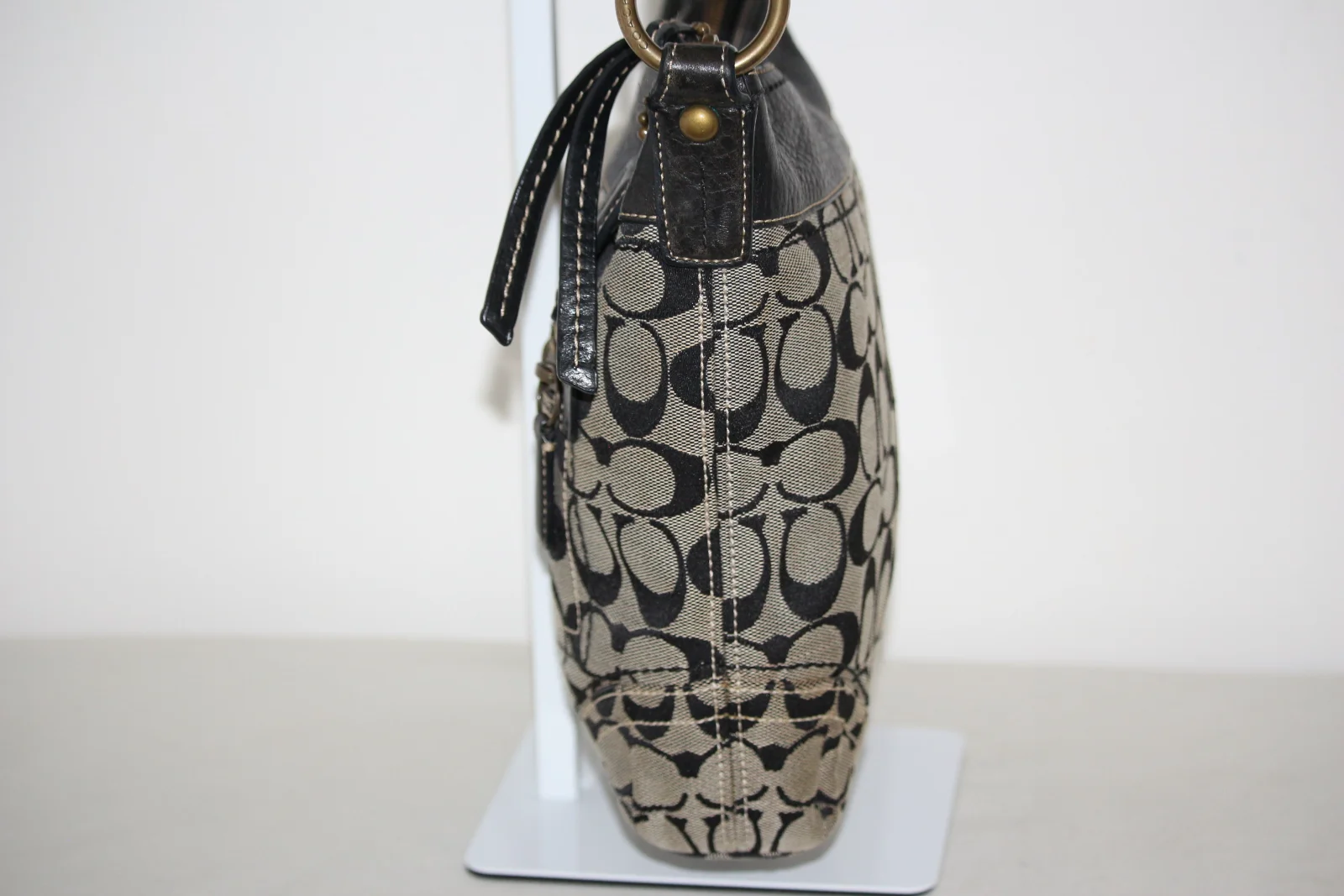 COACH SIGNATURE MEDIUM DUFFLE CROSSBODY BAG