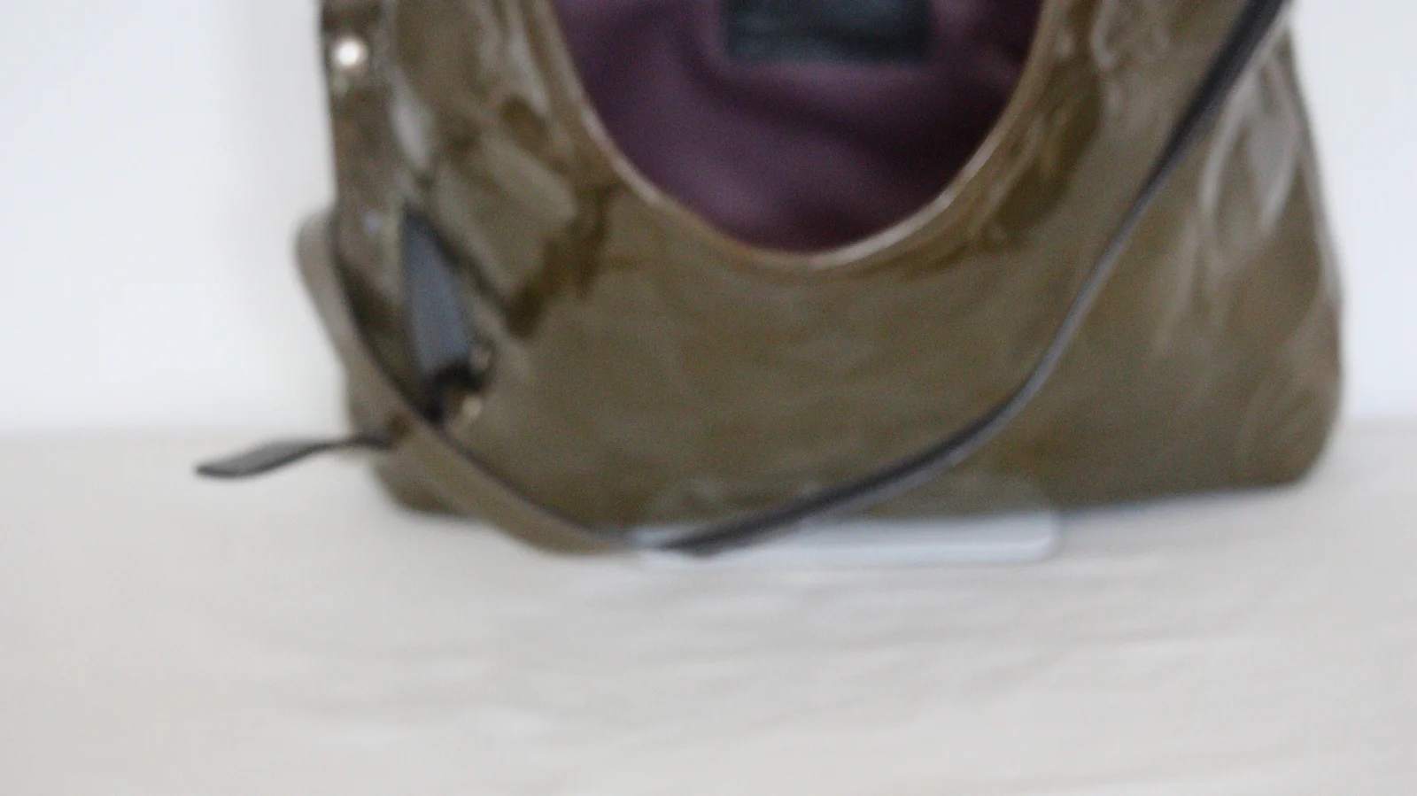 COACH SIGNATURE ENAMEL PATENT LEATHER BAG,