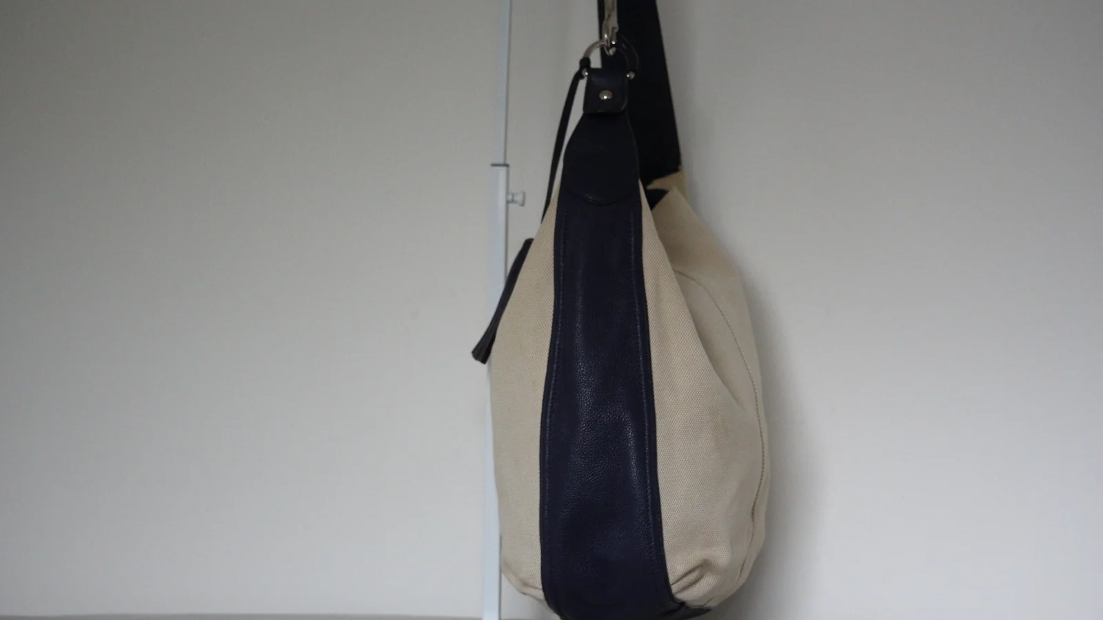 COACH AVERY HOBO SHOULDER BAG