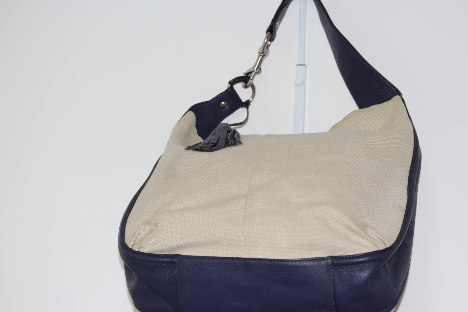 COACH AVERY HOBO SHOULDER BAG