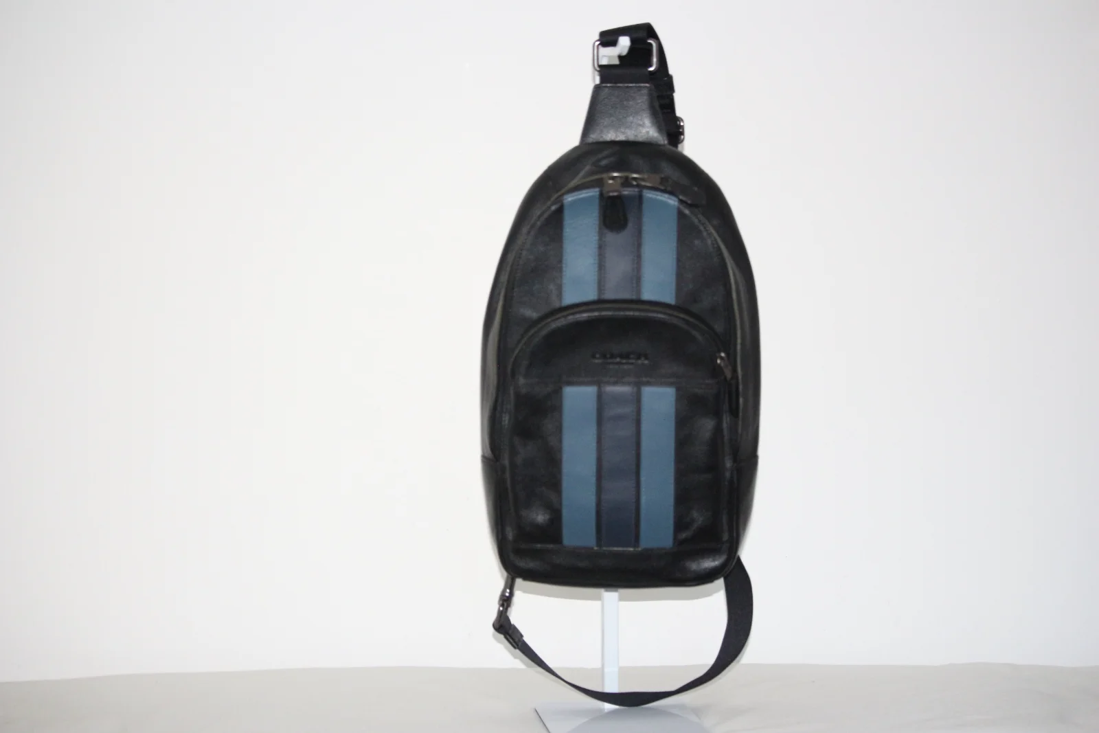 COACH SLING CORSSBODY BAG