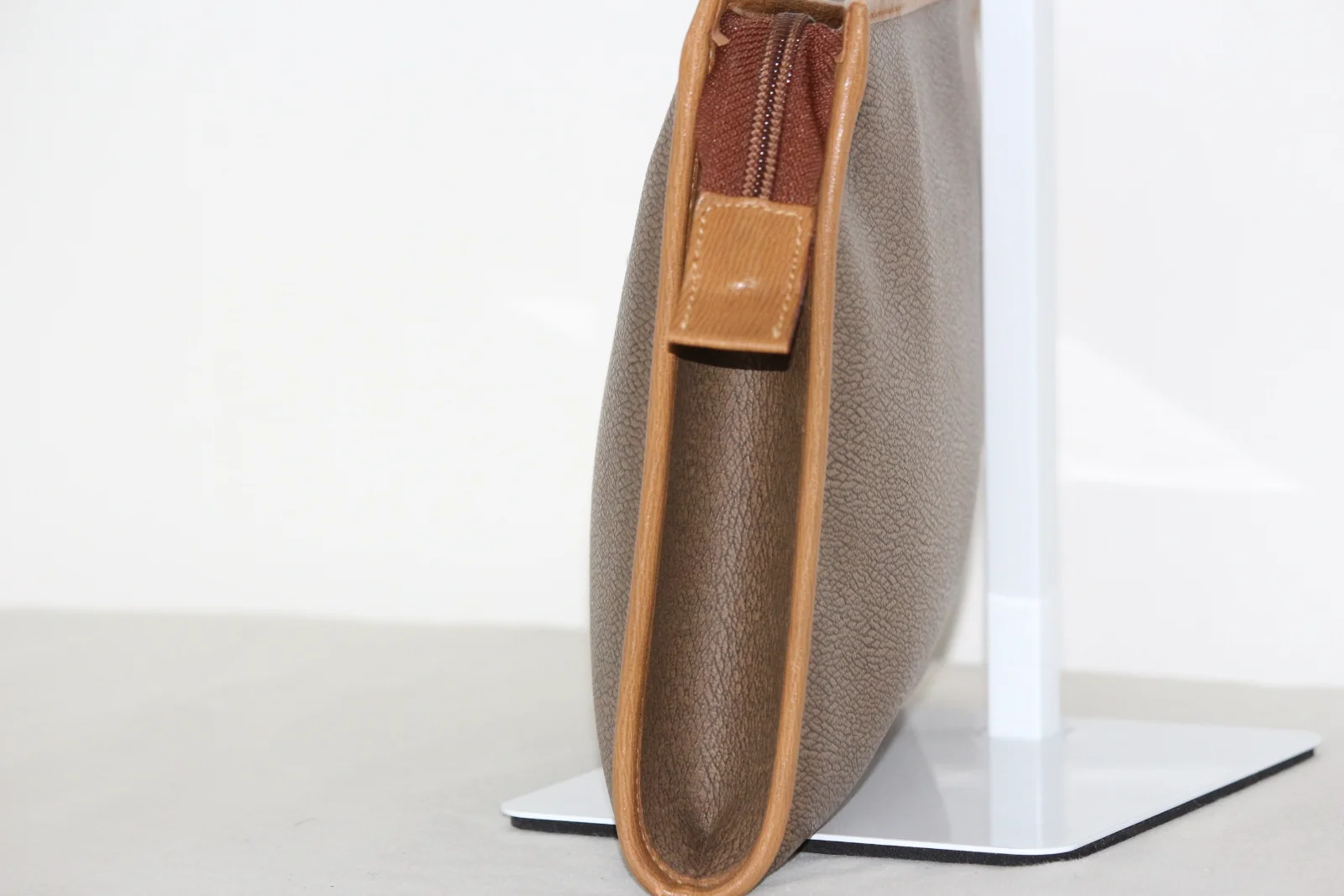 LANCEL VINTAGE LEATHER CLUTCH BAG