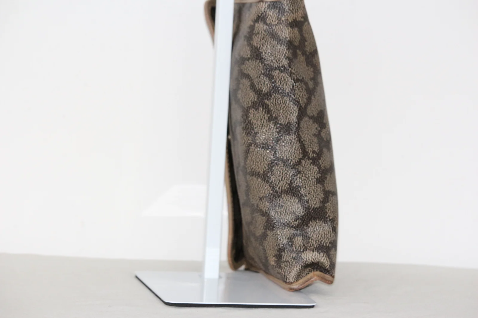YVES SAINT LAURENT VINTAGE CLUTCH BAG