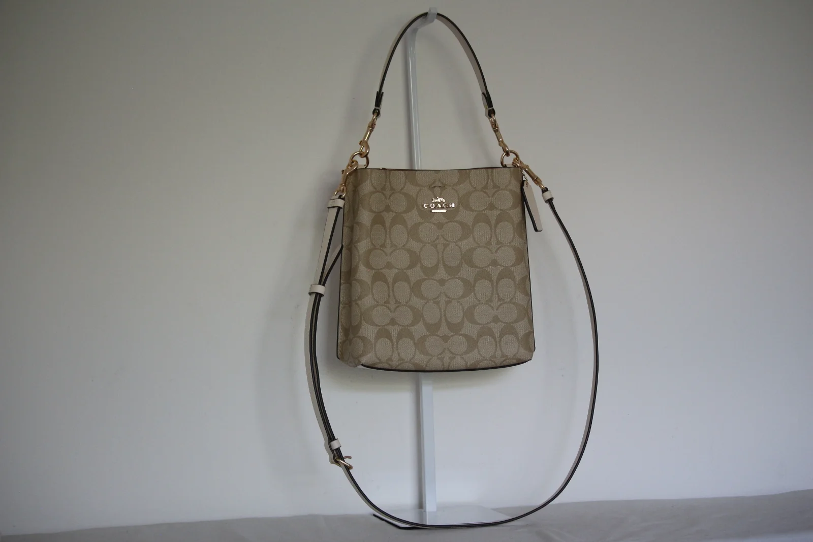COACH MOLLY SIGNATURE LEATHER BUCKET BAG