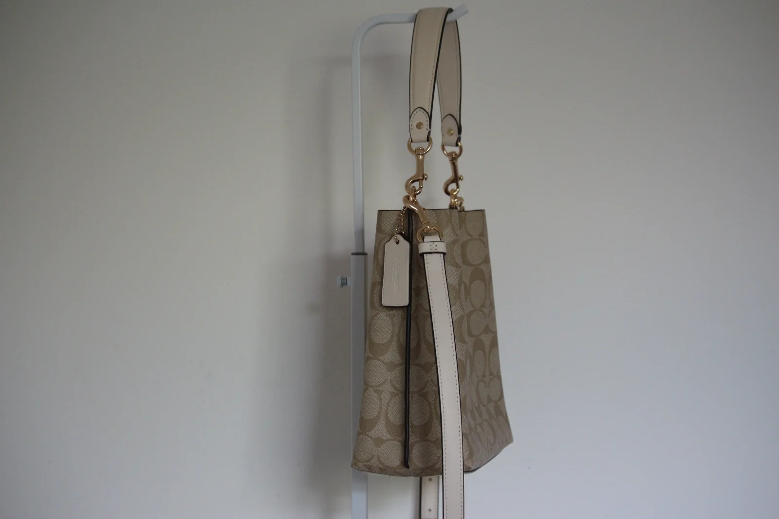COACH MOLLY SIGNATURE LEATHER BUCKET BAG