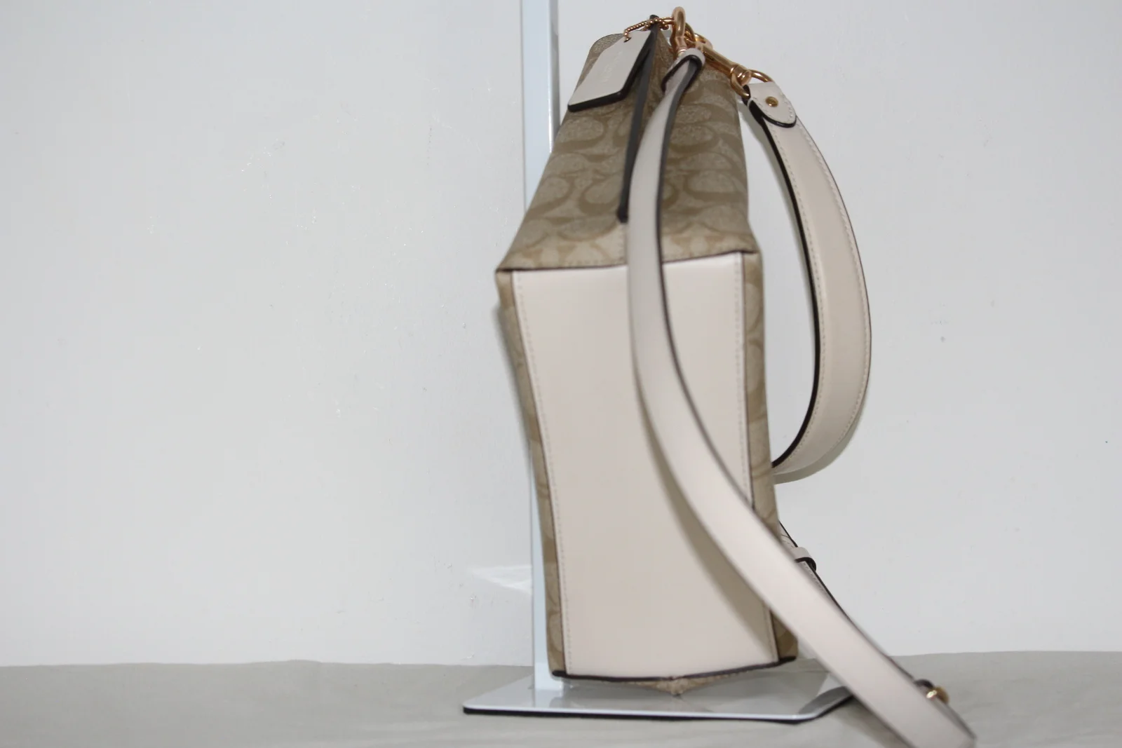 COACH MOLLY SIGNATURE LEATHER BUCKET BAG