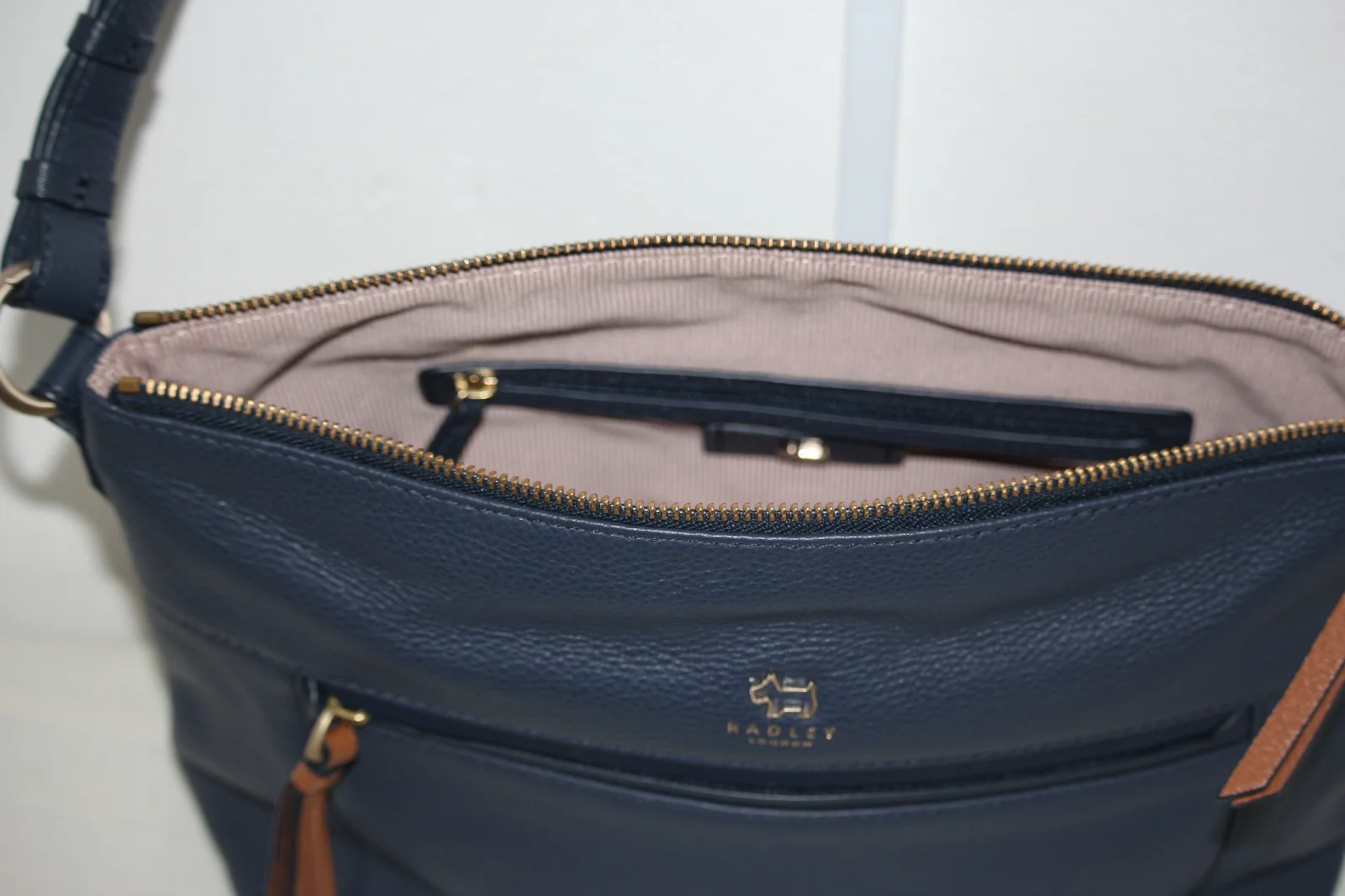 RADLEY LEATHER SHOULDER BAG