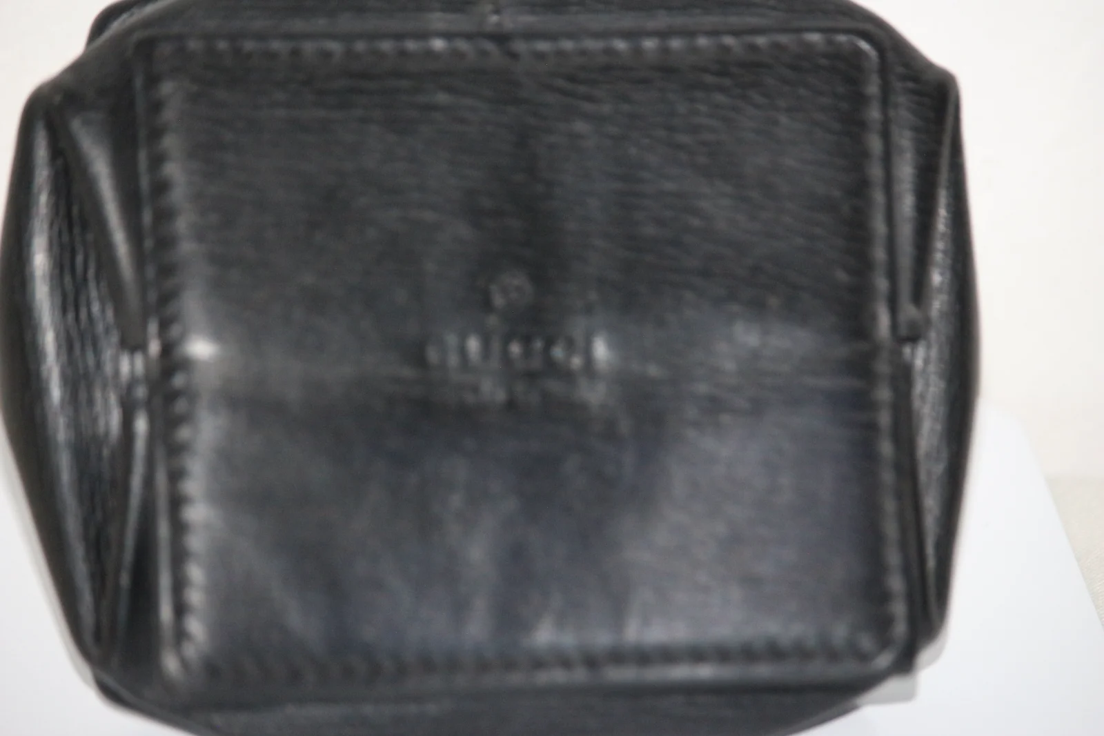 VINTAGE GUCCI LEATHER COMACT COIN OR VALET CASE