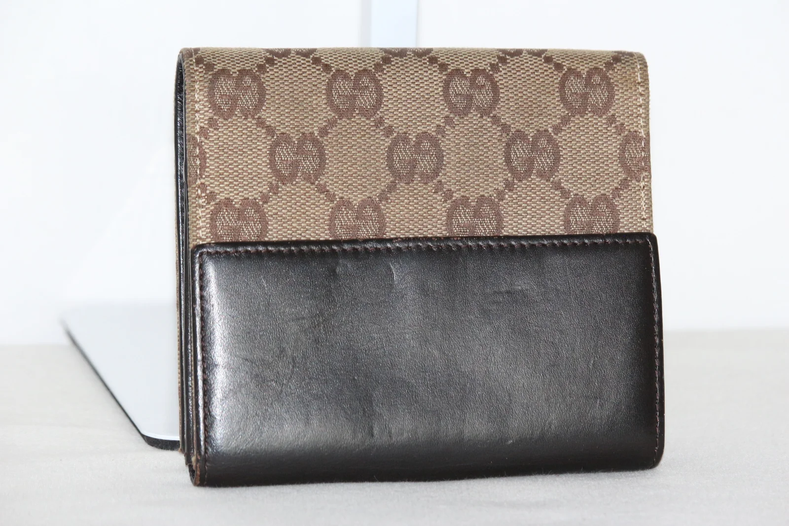 VINTAGE GUCCI BI-FOLD CANVAS LEATHER MEN'S WALLET