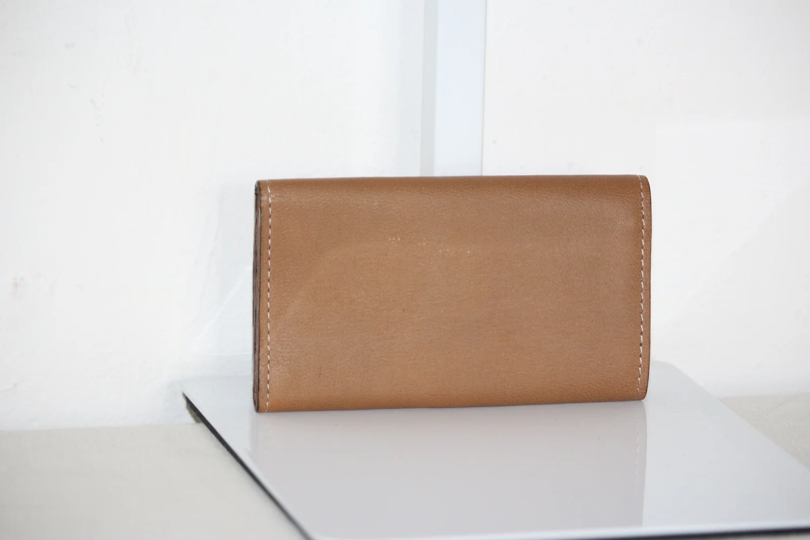 VINTAGE CAMEL LEATHER KEYRING HOLDER