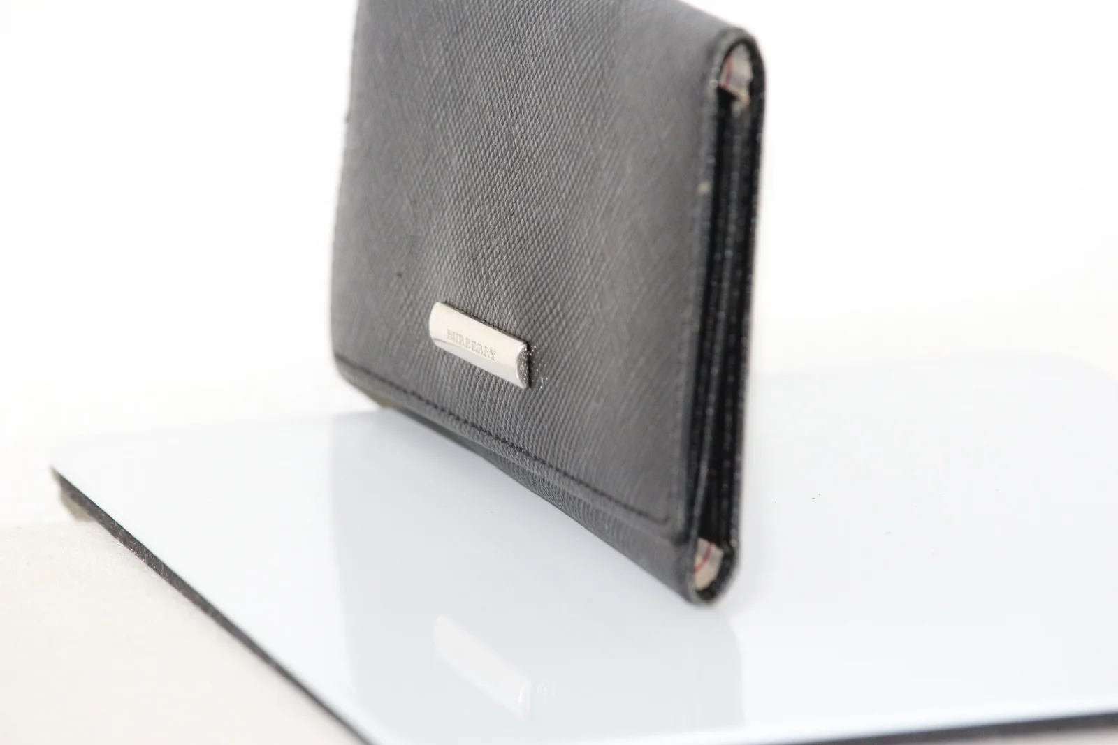 VINTAGE BURBERRY LEATHER NOVA CHECK KEY HOLDER