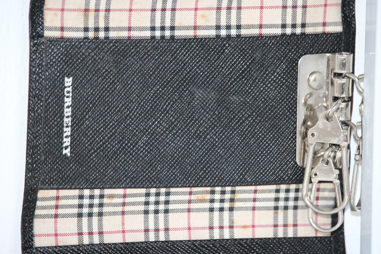 VINTAGE BURBERRY LEATHER NOVA CHECK KEY HOLDER