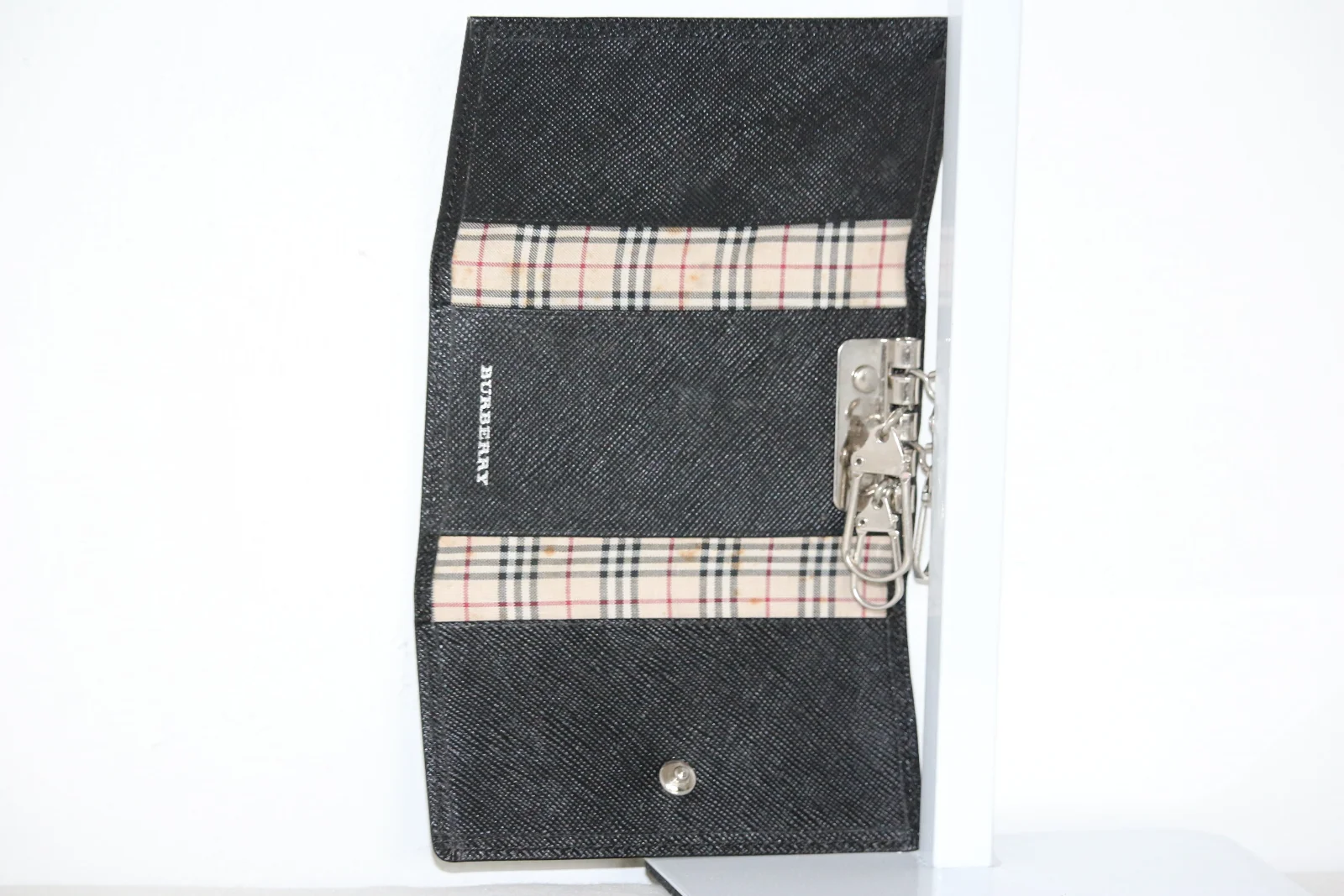 VINTAGE BURBERRY LEATHER NOVA CHECK KEY HOLDER