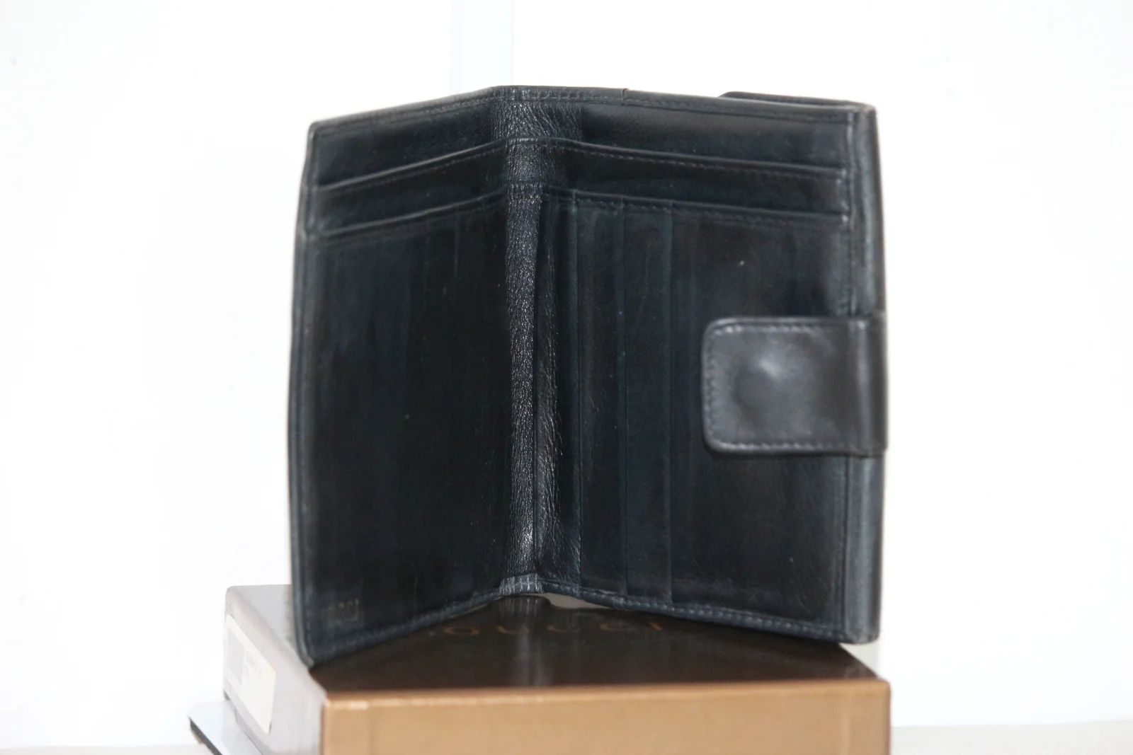 VINTAGE GUCCI MEN'S BAMBOO BI-FOLD LEATHER BLACK WALLET