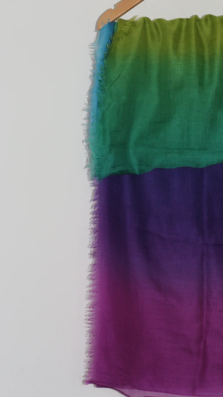 LORO PIANA 100% CASHMERE SCARF
