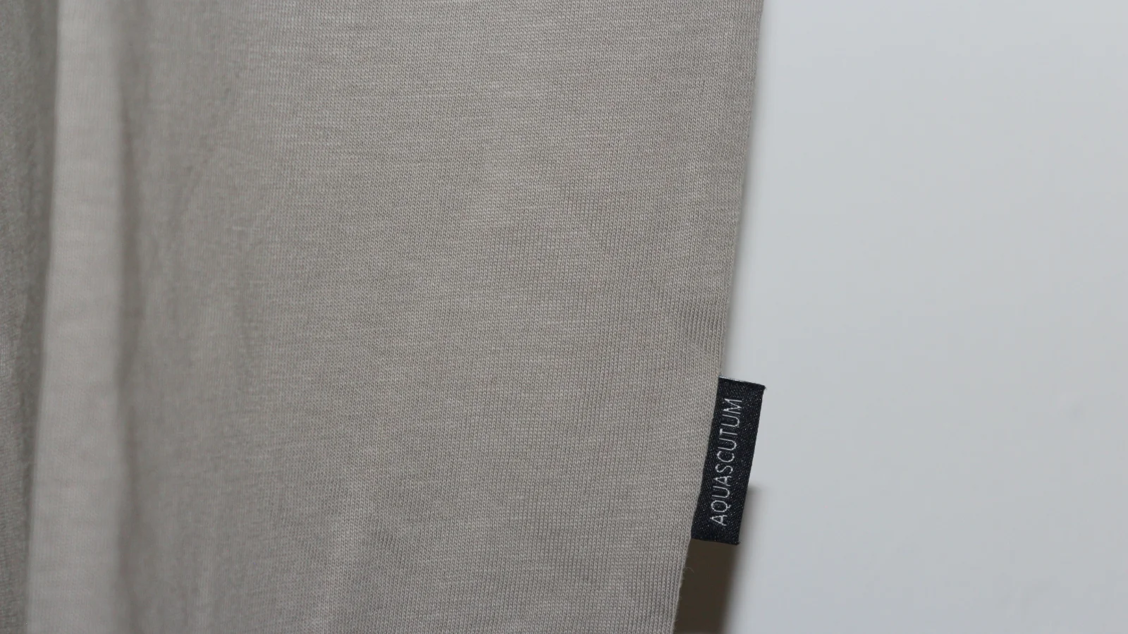 AQUASCUTUM  T-SHIRT