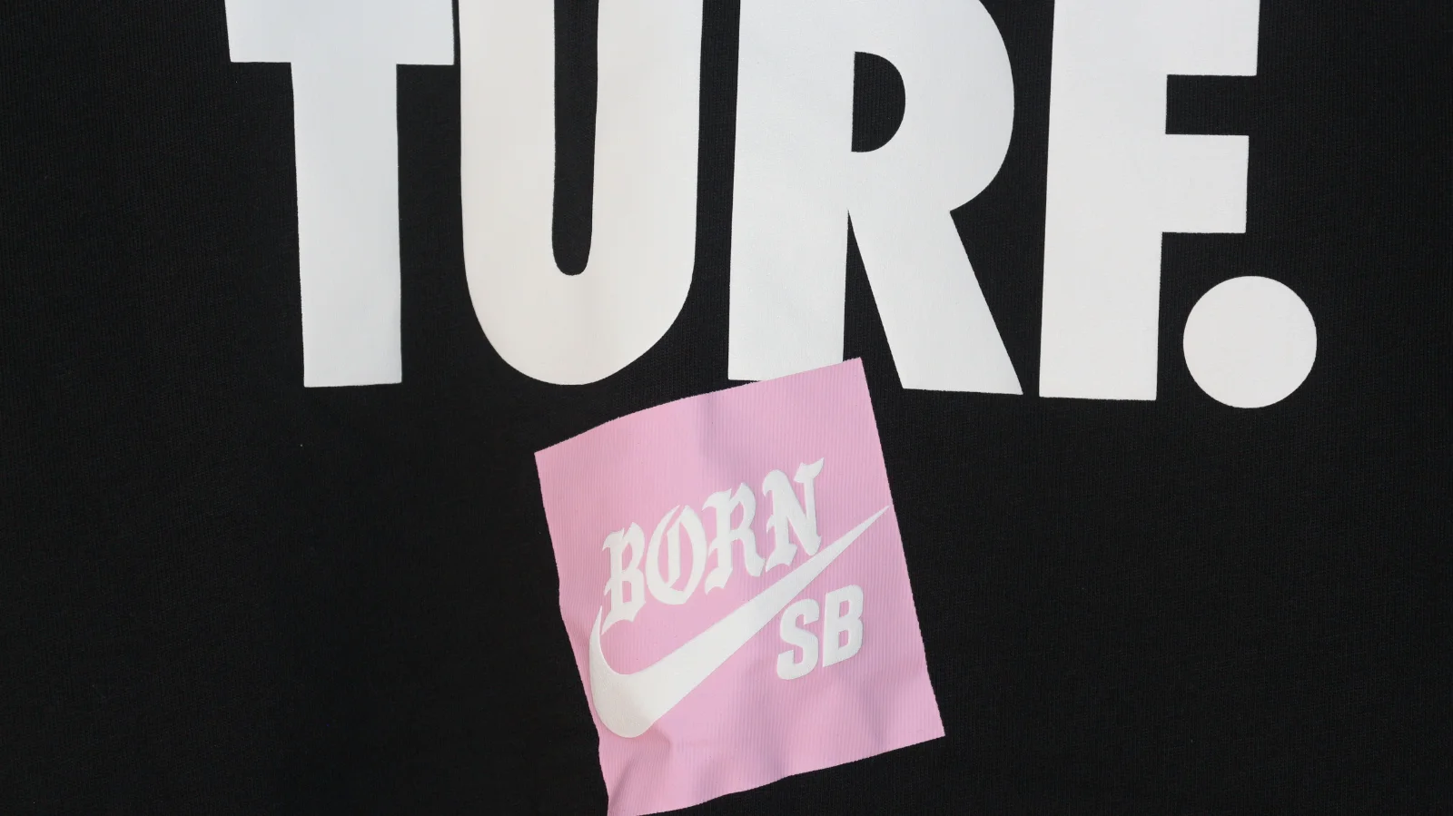 NIKE SB BORN X RAISED ON THE TURF TEE BLACK
