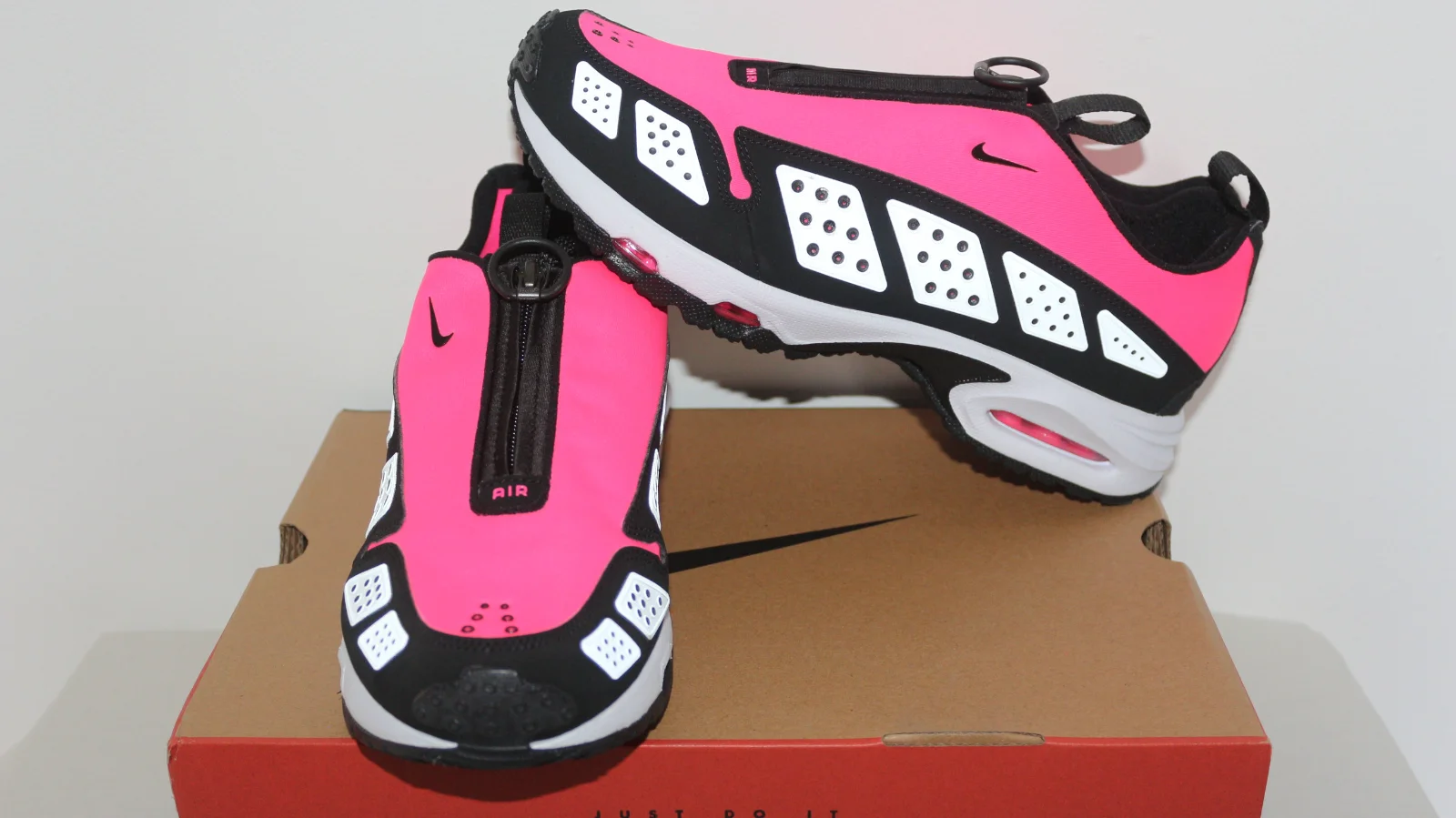 NIKE AIR MAX SUNDER