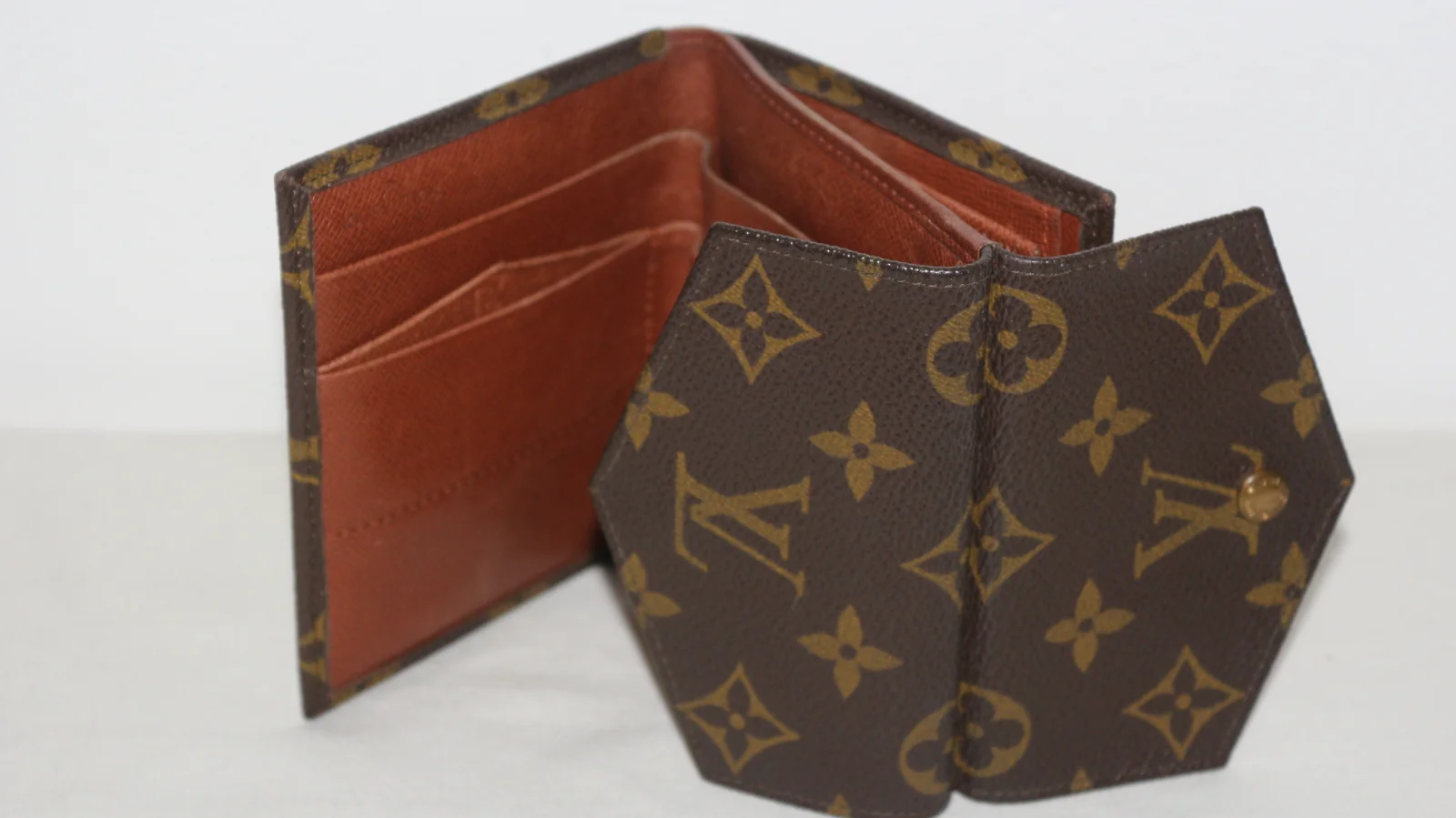 LOUIS VUITTON MONOGRAM PORTEFEIULLE ELISE CANVAS LEATHER TRI-FOLD WALLET