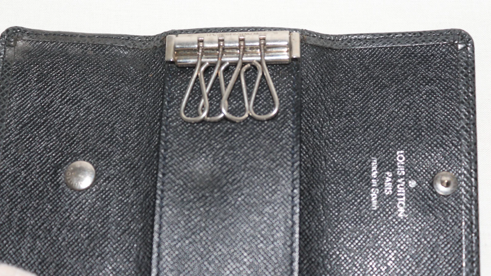 LOUIS VUITTON LEATHER KEY CASE