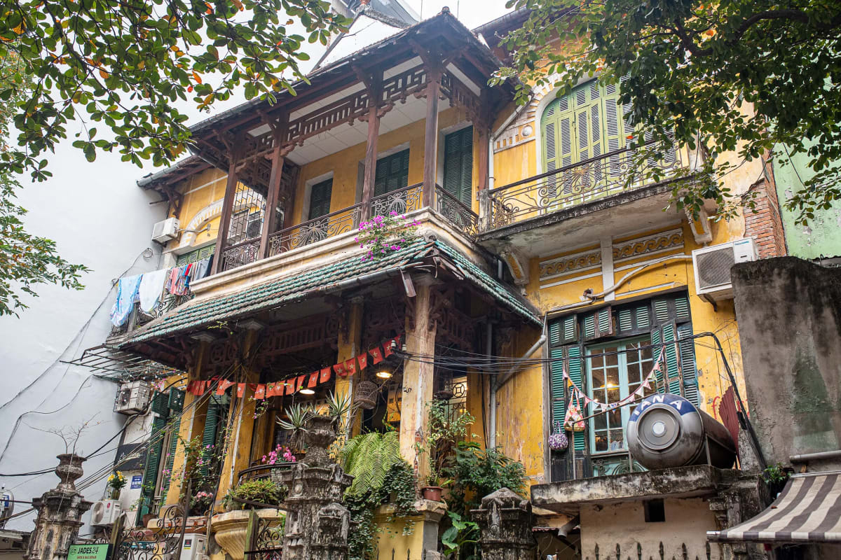 Loading T Café Hanoi