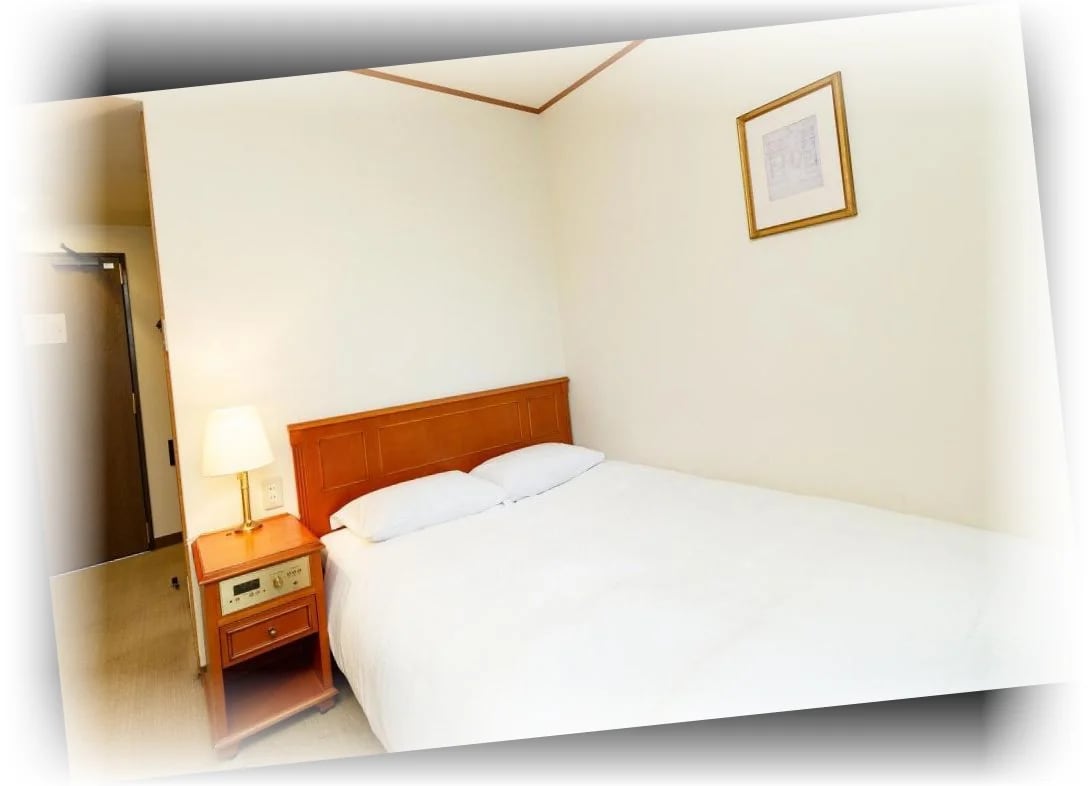 프라자_호텔_프리미어_슈페리어_더블_(금연)_-_침대