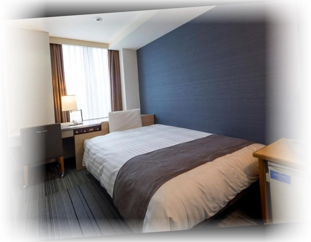 컴포트_호텔_하카타_룸_(더블베드_1개,_금연)_-_객실_엿보기