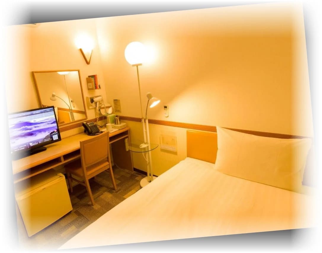 토요코_인_신-요코하마_에키마에_신칸_싱글룸_(금연)_-_침대