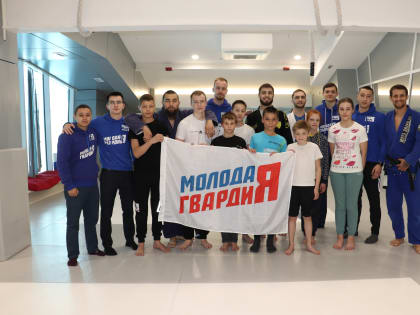 Открытую тренировку по бразильскому джиу-джитсу провели для детей мобилизованных иркутян