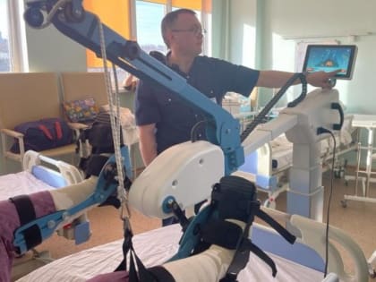 В Иркутской областной клинической больнице появилось новое оборудование для реабилитации после инсульта