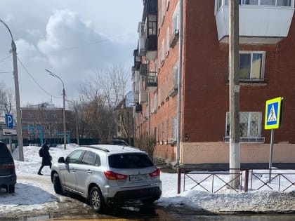 "Иркутский_автохам": "зебры" для парковки и маршрутки на "встречке"