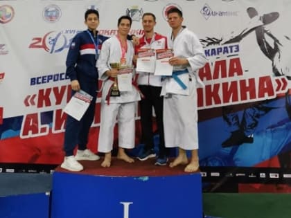 Каратисты из Приангарья завоевали золото и бронзу на чемпионате Сибири